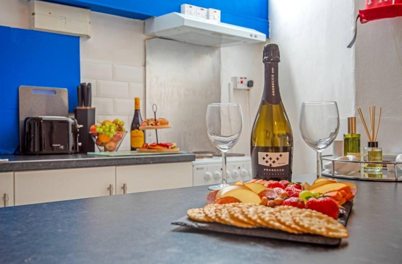 5 Minute Walk From Bury City Centre -1 Bed Flat Εξωτερικό φωτογραφία