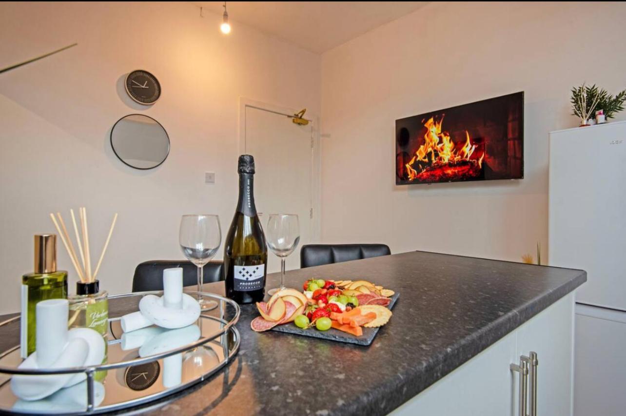 5 Minute Walk From Bury City Centre -1 Bed Flat Εξωτερικό φωτογραφία