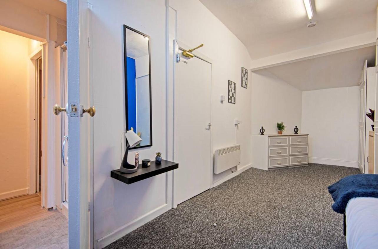5 Minute Walk From Bury City Centre -1 Bed Flat Εξωτερικό φωτογραφία